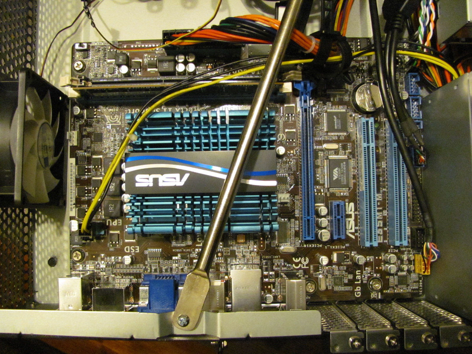 mobo